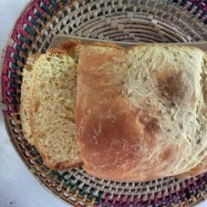 Leia mais sobre o artigo Pão quentinho e caseiro pro café da manhã? Temos!